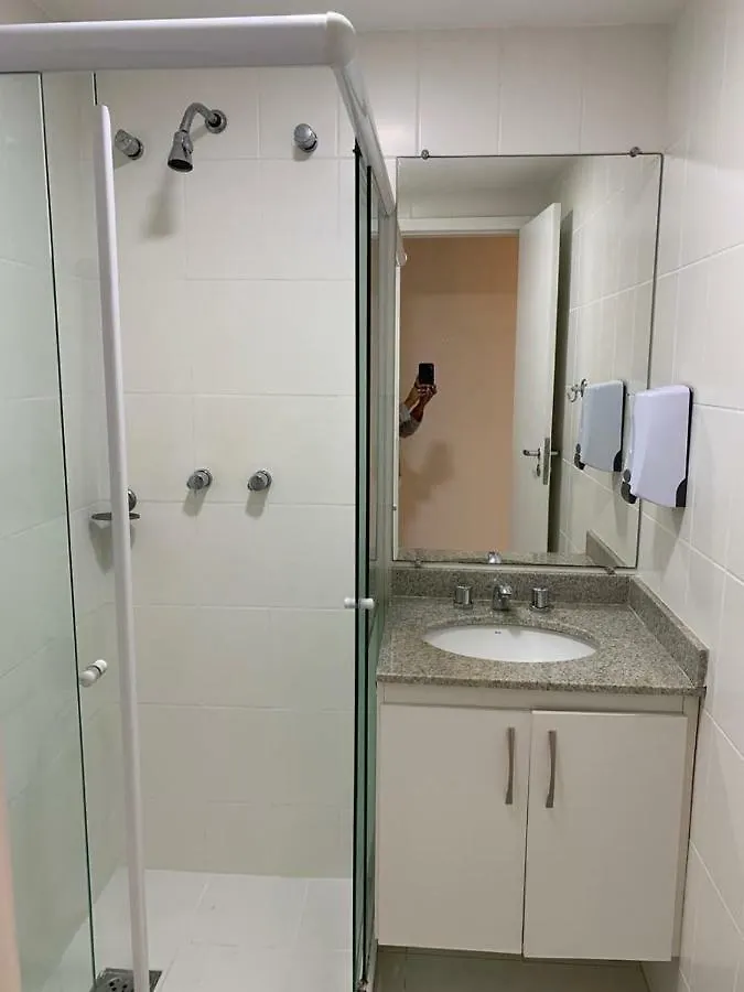 Apartamento Mandai 02 suítes apt 101 MC temporadas Cabo Frío